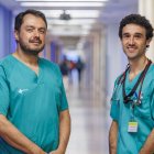 Los pediatras del Hospital Universitario de Burgos Juan Arnáez (izquierda) y Juan Valencia.