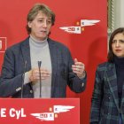 Carlos Martínez Mínguez y Esther Peña, antes de reunirse con militantes del PSOE en Burgos.