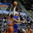 Imagen del partido entre el Silbö San Pablo Burgos y el Morón.