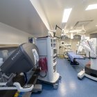 Imagen del robot Da Vinci de Recoletas Salud Burgos.