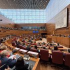 Acto institucional de conmemoración del 42 aniversario del Estatuto de Autonomía de Castilla y León, con la entrega de la Medalla de Oro de las Cortes a la Semana Santa de la Comunidad.