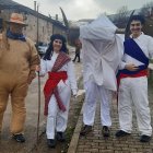 Pericopajas, dos toreros y la Vaca Romera en Tolbaños de Arriba.