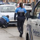 La Policía Local investiga el atropello de una mujer en la calle San Pedro y San Felices.