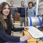 Eva Vernet Tarragó con Ángel Carrancho, Manuel Calvo Rathert y María Felicidad Bógalo, del grupo de Paleomagnetismo de la UBU.
