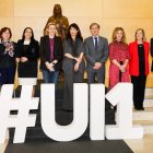 Foto de familia de los participantes en la jornada 'Stop Violencia Machista', en la Universidad Isabel I de Burgos.