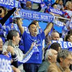 Imagen de aficionados durante el partido.