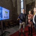 Andrea Ballesteros, presidenta de la Sociedad de Promoción y Desarrollo de Burgos y concejal de Cultura, explicó los detalles de la iniciativa junto al concejal de Promoción de la Ciudad de Logroño, Miguel Ángel Sáinz, y Mikel Armendáriz, concejal de Promoción Económica, Proyección Europea, Innovación, Juventud y Cooperación al Desarrollo de Pamplona