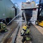 Incendio de un camión de basura en el polígono de Villalonquéjar.