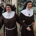 Imagen de la exabadesa de camino a declarar en el juzgado de Briviesca.