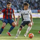 Imagen del partido entre el Burgos CF y el Huesca.