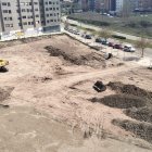 Imagen del movimiento de tierras que ya ha despejado la parcela donde se ubicará el Centro Cívico Oeste de San Pedro de la Fuente y Fuentecillas.
