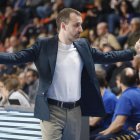 Salva Camps, contrito durante la derrota ante el Real Betis en El Plantío.