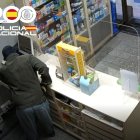 Atraco a punta de navaja en una farmacia de Miranda de Ebro.