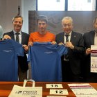 Rubén Castrillo, miembro de la organización; el concejal del Deportes de Burgos, César Barriada;  el atleta Jairo Grijalvo; el delegado de la Junta, Roberto Saiz; y el representante de Plena Inclusión, Jesús Cirujano.