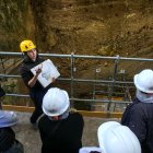 Una visita guiada en los yacimientos de Atapuerca a la altura de Elefante, el único rincón de la sierra donde han aparecido fósiles humanos en dos niveles distintos, los más antiguos.