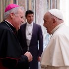 El arzobispo de Burgos con el Papa Francisco.