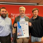 Morete, Niño y Pérez muestran el cartel de la jornada.