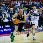 Imagen del partido entre el Cartagena y el Grupo Ureta Tizona Burgos.