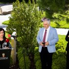 La profesora Sara Sánchez leyó varios pasajes de la obra de Vargas Llosa. A su lado, el decano de Humanidades, Carlos Pérez, y el rector de la UBU, José Miguel García.