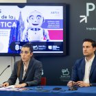 Andrea Ballesteros y Rubén Martínez, director ejecutivo de la Fundación ASTI.