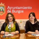 Las concejales socialistas Estrella Paredes y Virginia Escudero.