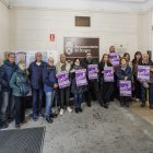 Representantes de distintas entidades de cooperación al desarrollo se concentraron a la puerta de la Gerencia Municipal de Servicios Sociales en protesta y rechazaron participar en el Consejo Municipal.