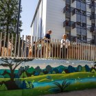 Un momento de la visita de la alcaldesa al barrio de San Cristóbal para conocer el resultado de la nueva urbanización.