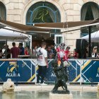 Barras en la calle en el paseo de El Espolón, durante las fiestas de 2024.