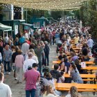 Zona de música y variedad gastronómica en los Cuatro Reyes de Burgos.