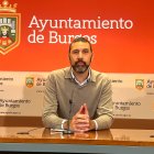 El concejal socialista Daniel Garabito, en la sala de prensa del Ayuntamiento de Burgos.