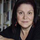 La escritora Care Santos presenta en Burgos 'El amor que pasa'.