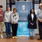 Los alumnos Alicia Díez, David Lezcano, Lucía Toyos, Lucas Herrero y Jesús Álvarez viajarán a Bangaloe junto con el profesor Jesús María Álvarez.