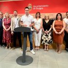 De la Rosa junto a los concejales del PSOE.