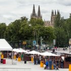 Vista general de las casetas de la Feria de Tapas, en el paseo de la Sierra de Atapuerca, en la edición de 2024.