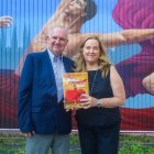 John Grimsaw, presidente de la Dance World Cup, y Cristina Ayala, alcaldesa de Burgos.