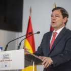 El presidente de la Junta de Castilla y León, Alfonso Fernández Mañueco, a 6 de junio de 2025, en Barcelona, Cataluña (España).