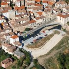 Vista aérea del aparcamiento ‘Esteban Quintanilla Ruiz’, en Poza de la Sal.