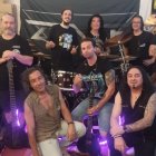 Robin McAuley y su banda, junto a los burgaleses Zente en su local de ensayo.