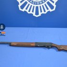 Arma que portaba el detenido y con la que amenazó a los agentes de Policía.