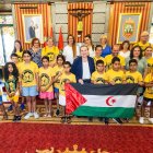 Recepción de los 18 niños saharauis que pasarán su verano en Burgos en el salón de Plenos del Ayuntamiento.