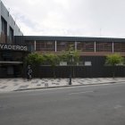 Foto exterior del polideportivo Lavaderos, en la capital burgalesa.