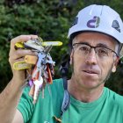 José Ignacio Alonso responsable logística Atapuerca recibió el testigo de Antoni Canals con un dossier sobre el funcionamiento interno de la excavación y un candado con 42 llaves que abren todos los candados de Atapuerca.