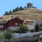 La Torre de telégrafo óptico de Tariego de Cerrato (Palencia), construida en 1844 en la segunda guerra Carlista, está siendo reconstruida.