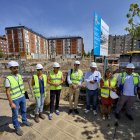 Visita de Juan Manuel Manso y Mila del Campo a las obras del centro cívico de Fuentecillas.