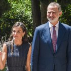 Archivo - Los Reyes Felipe VI y Letizia durante la celebración del acto central del Milenario de la fundación del Monasterio de Montserrat, en la Abadía de Montserrat.