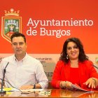 Daniel de la Rosa y Estrella Paredes presentan las proposiciones al Pleno ordinario de septiembre de 2025.