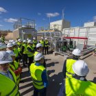 Responsables de la compañía y autoridades locales conocieron sobre el terreno el funcionamiento de la primera planta de amoniaco verde de España, en las instalaciones de Maxam en el Páramo de Masa.