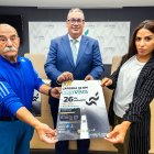 Benjamín Álvarez, Germán Barros y Lidia Campo presentaron la XIII Carrera 10 km Cajaviva.