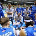 Savignani, dando instrucciones a sus jugadores durante un tiempo muerto en el partido ante Zaragoza en el Coliseum.