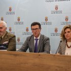 Francisco de Asís Ramírez, Félix Valbuena y Cristina Rodríguez, en la presentación de las Jornadas de Derecho, Política y Defensa.